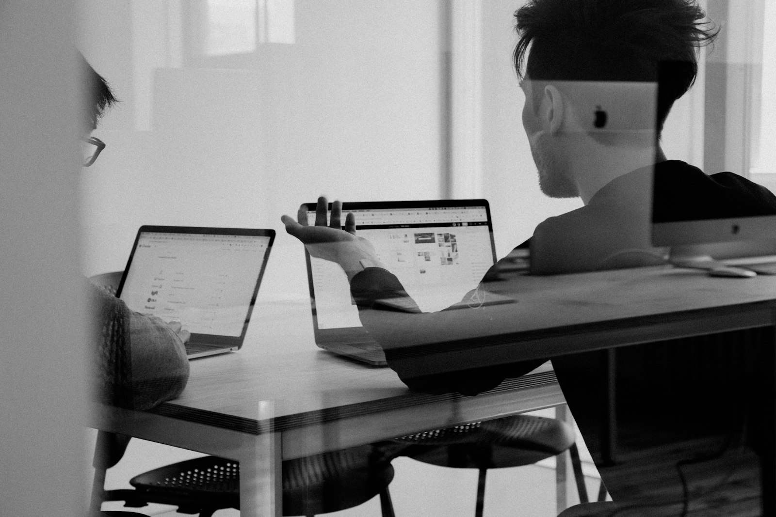 B2B analytics team reviewing a CRM dashboard